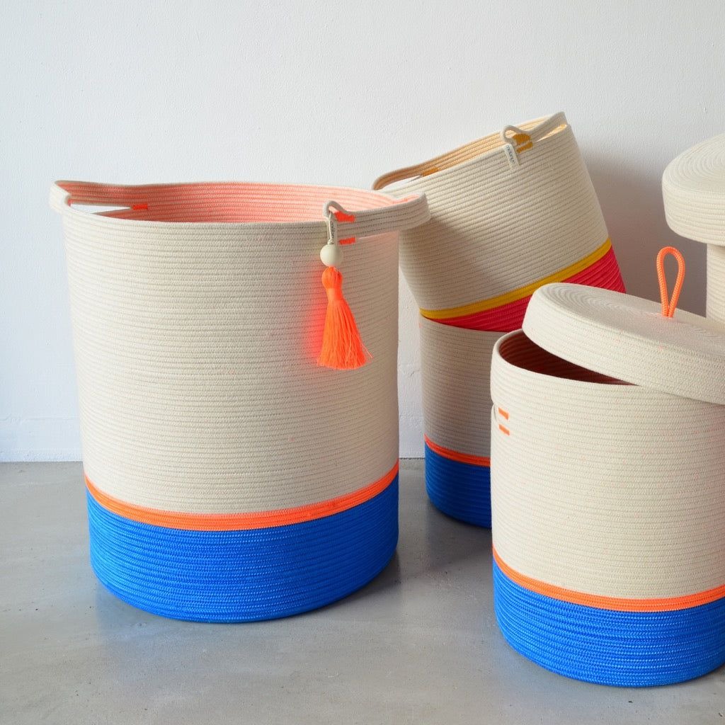 mia mélange | cesto do chão poly base, ocean blue & neon orange