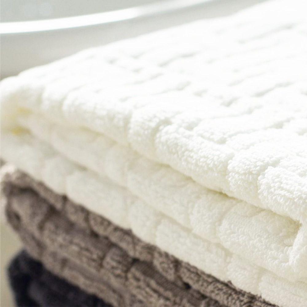 embossed bathmat